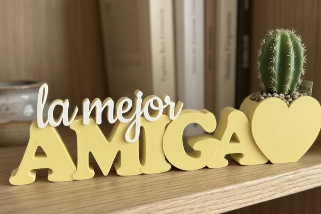 Florero decorativo con mensaje para la mejor amiga.
