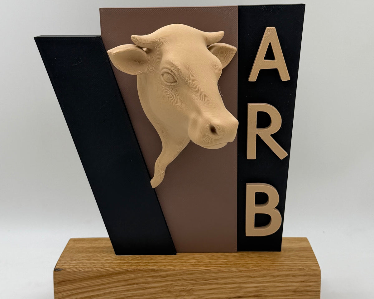 Trofeo personalizado fabricado por SiblingsJD para premios, eventos y celebraciones.
