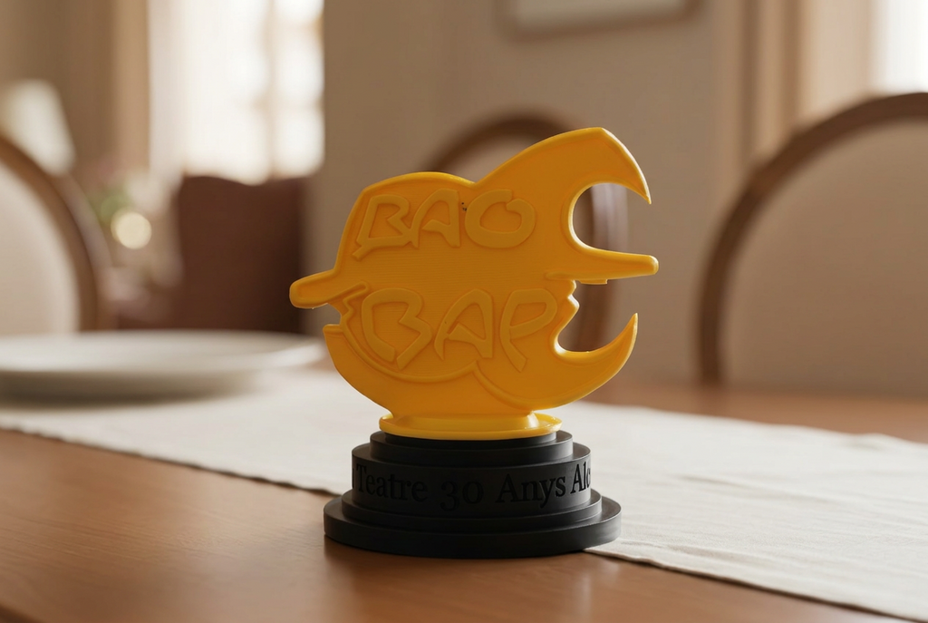 Trofeo personalizado fabricado por SiblingsJD para premios, eventos y celebraciones.
